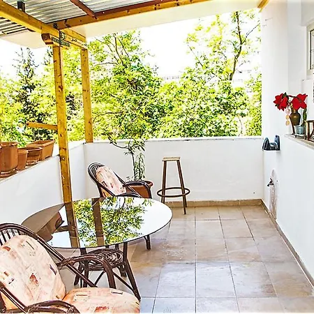 Jukebox 2 Bedrooms - Big Balcony *