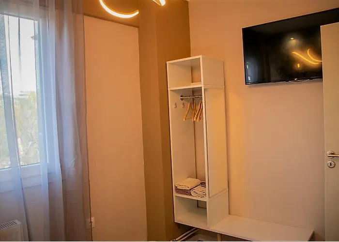 Jukebox 2 Bedrooms - Big Balcony Apartament Salonic