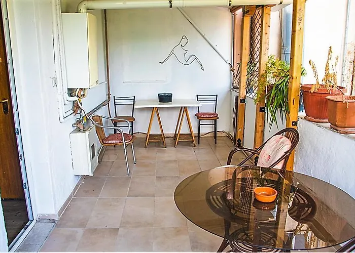 Jukebox 2 Bedrooms - Big Balcony *