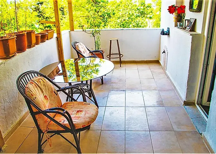 Jukebox 2 Bedrooms - Big Balcony *