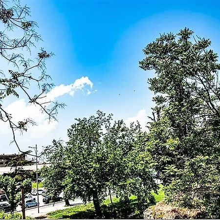 Jukebox 2 Bedrooms - Big Balcony Apartman *